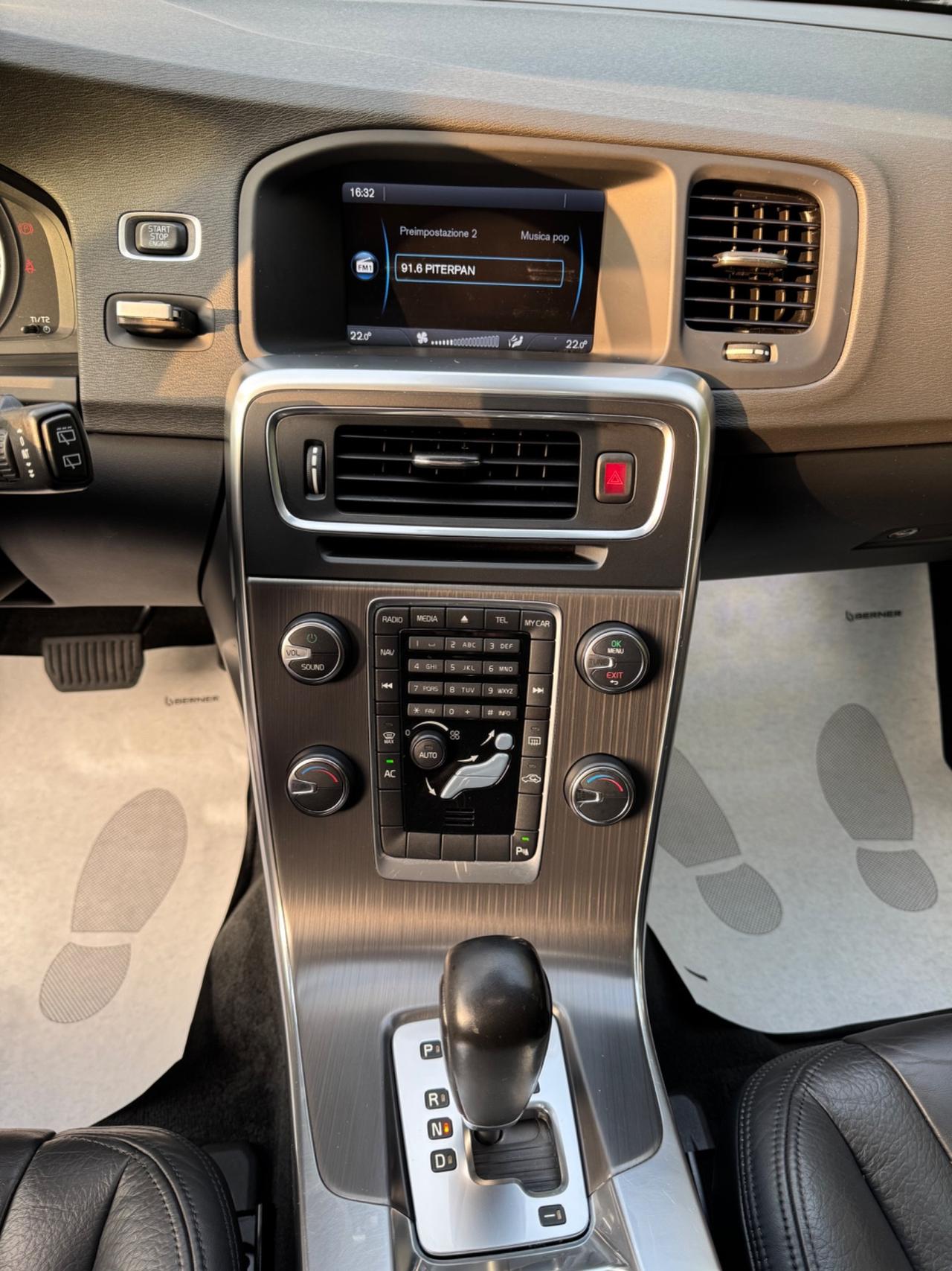 Volvo V60 D5 AWD Geartronic Summum