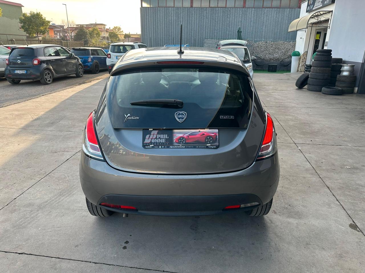 Lancia Ypsilon 1.0 FireFly 5 porte S&S Hybrid Silver PREZZO PROMO