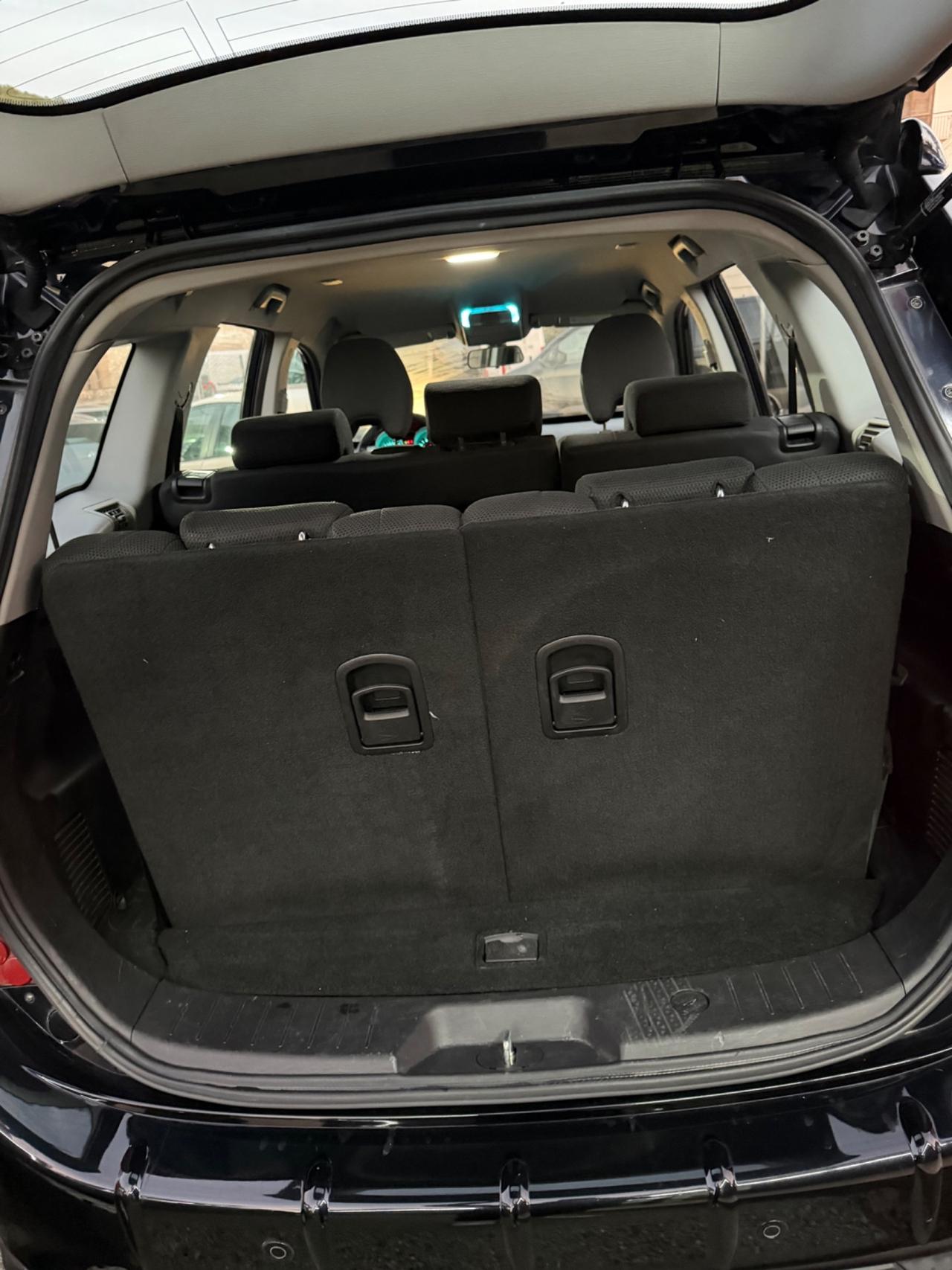 Mahindra XUV500 2.2 16V FWD W6