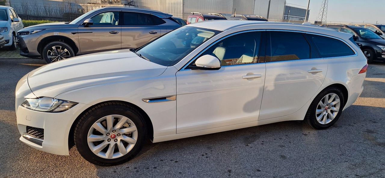 Jaguar XF Sportbrake 2.0 D 180 CV aut. Pure