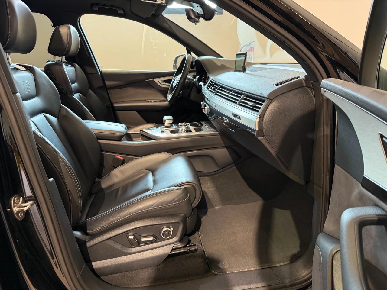 Audi Q7 3.0 TDI 272 CV quattro tiptronic S-line *MOTORE SOSTITUITO* 7 Posti