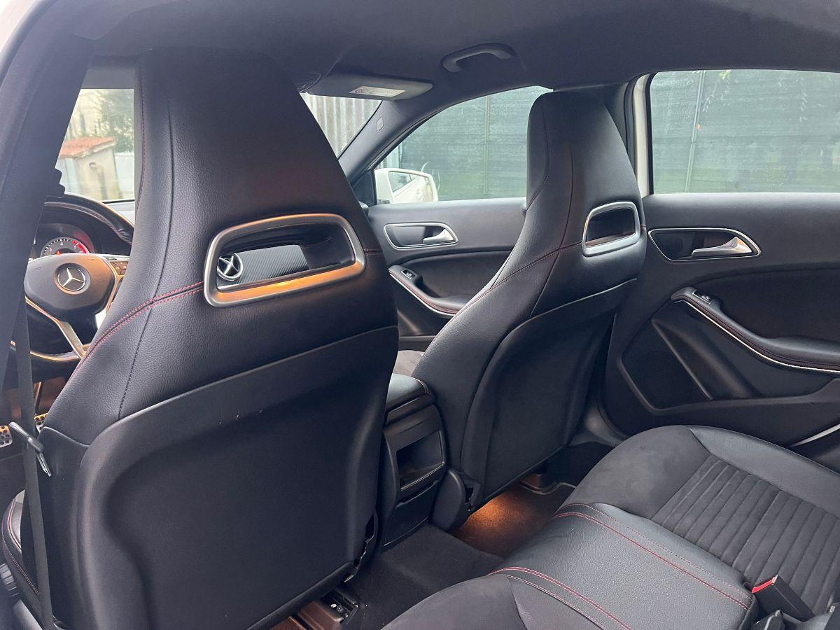 MERCEDES - Classe A - A 180 CDI Dark Night Edition