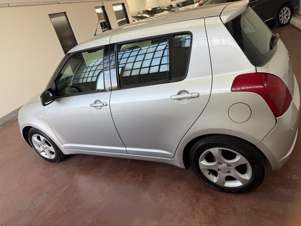 Suzuki Swift 1.3 5p. GLX AUTOMATICO