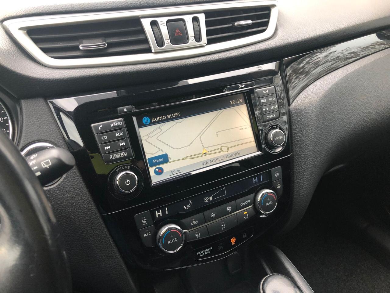 Nissan Qashqai 1.6 dCi 2WD C-TRONIC N-Connecta CON GANCIO DI TRAINO