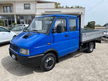 IVECO DAILY 35.8 IVA COMPRESA DOPPIA CABINA 7 POSTI PASSO LUNGO GANCIO TRAINO RUOTE GEMELLATE