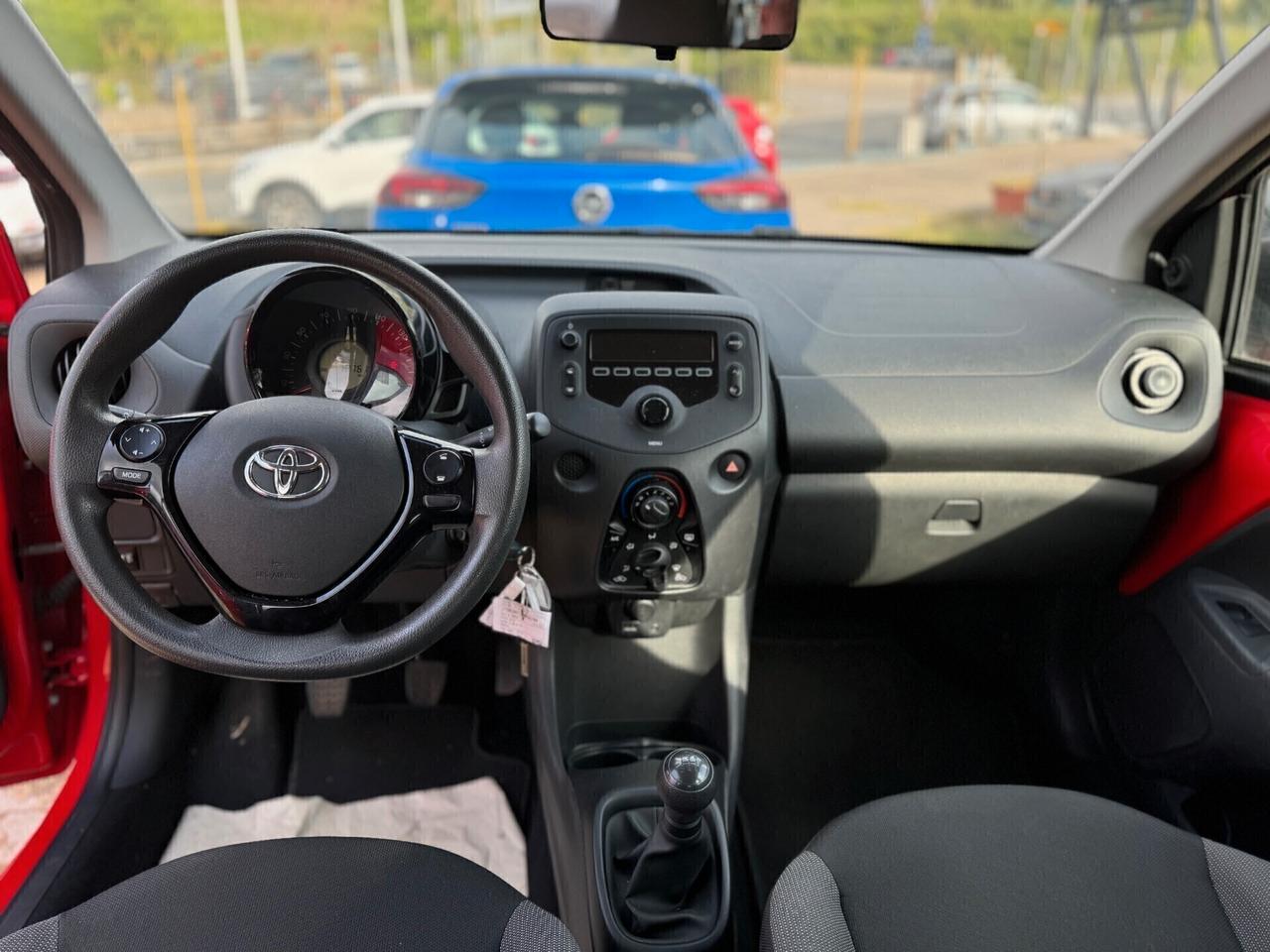 Toyota Aygo Connect 1.0 VVT-i 72CV 5 porte x-business plus