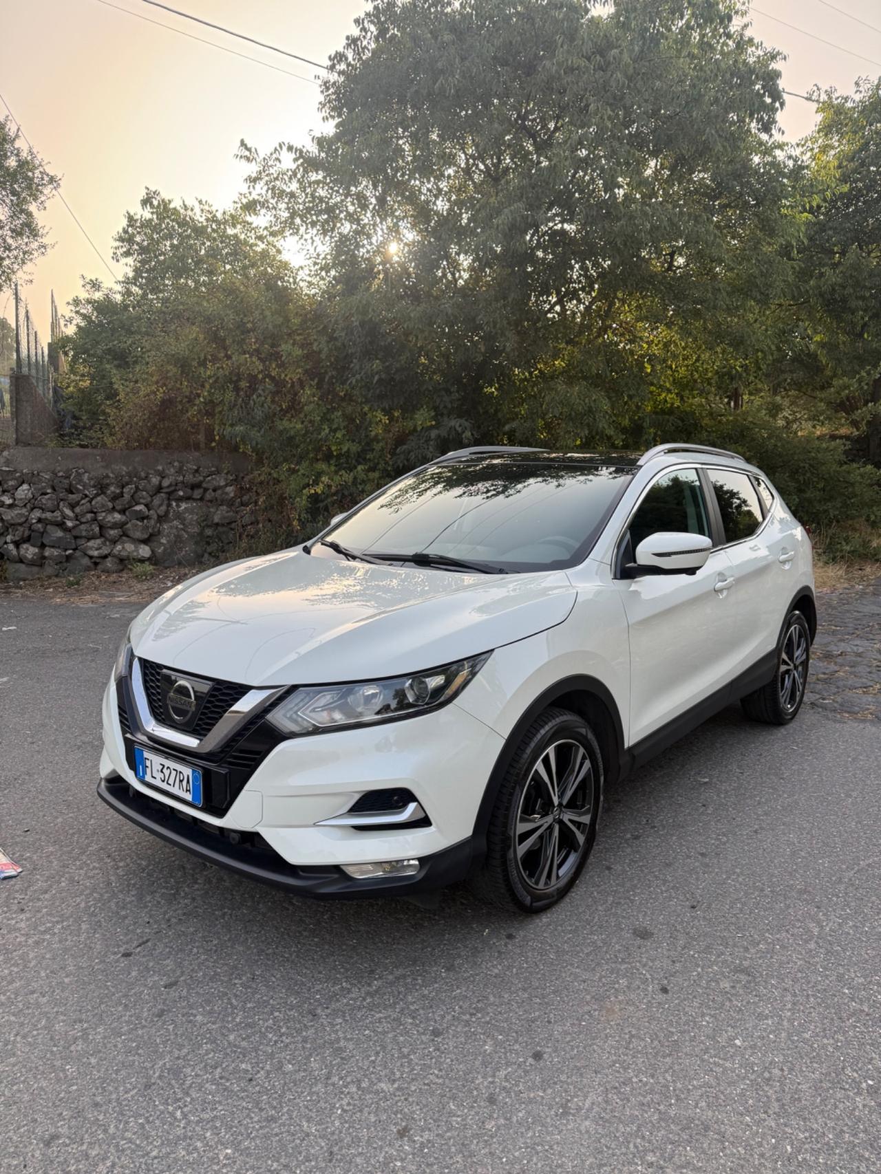 Nissan Qashqai 1.5 dCi Tekna tetto panoramico