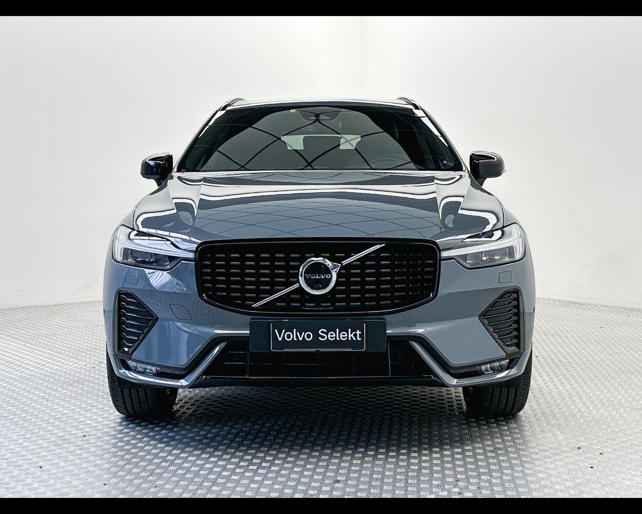 VOLVO XC60 (2017-->) - XC60 B4 (d) AWD automatico Plus Dark