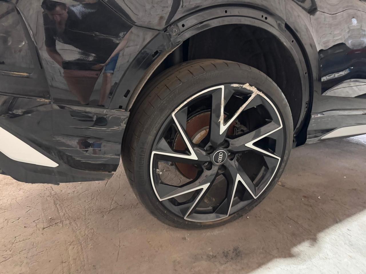 Audi RS Q3 SPB Sportback 2.5 quattro s-tronic INCIDENTATA