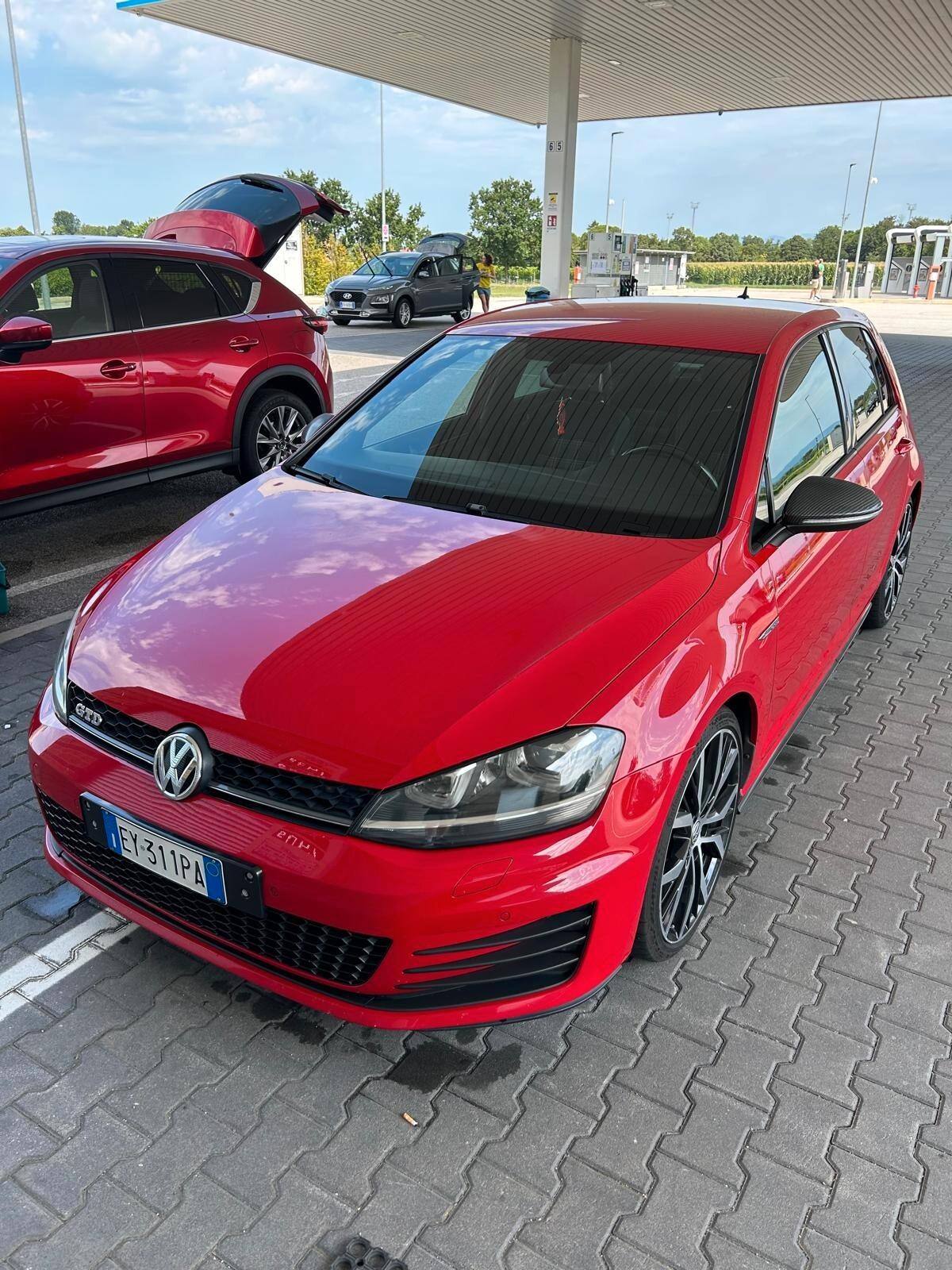 Volkswagen Golf 2.0 TDI DSG 5p.
