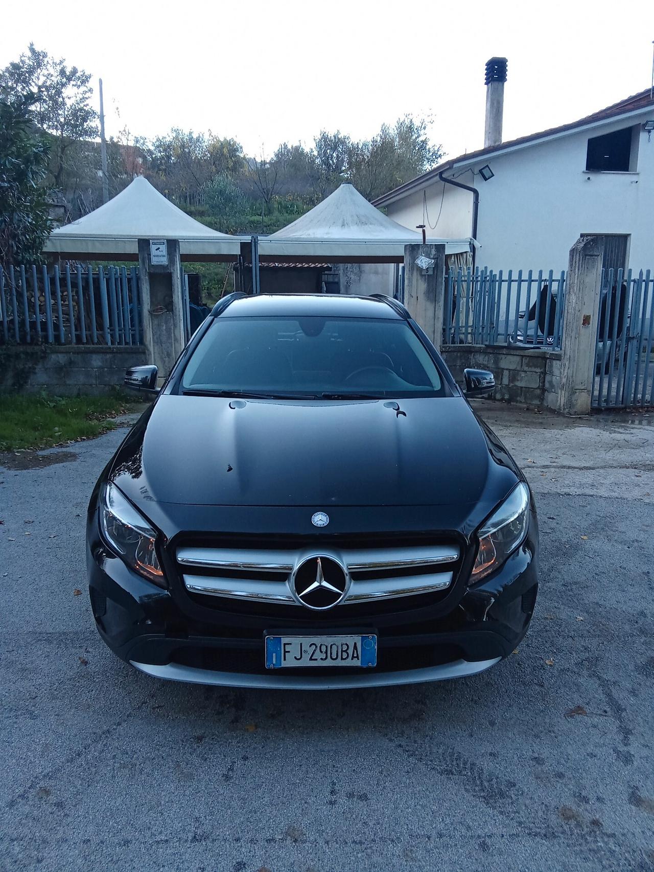Mercedes-benz GLA 180 d 017
