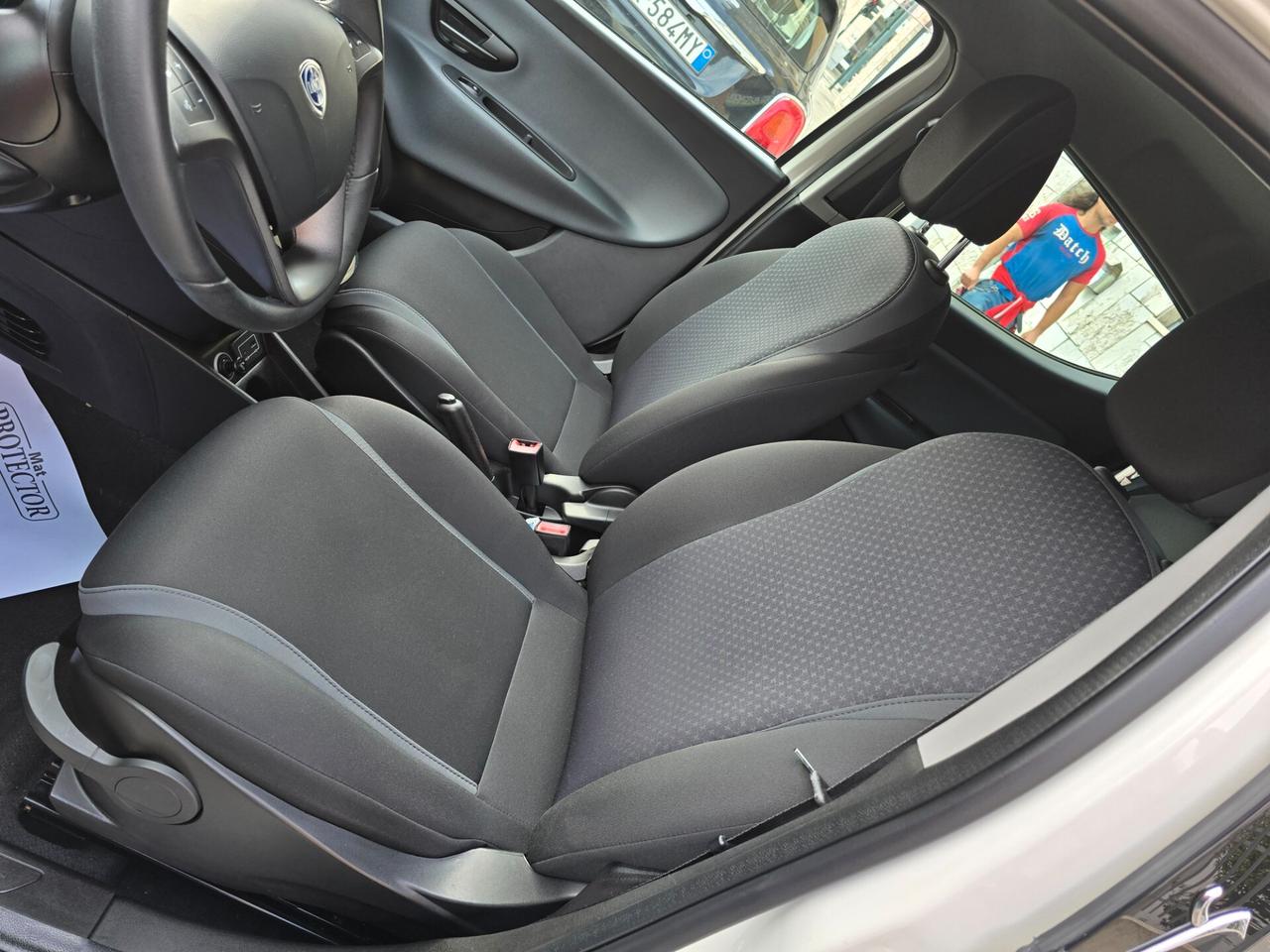 Lancia Ypsilon 1.2 69 CV 5 porte GPL Ecochic Platinum