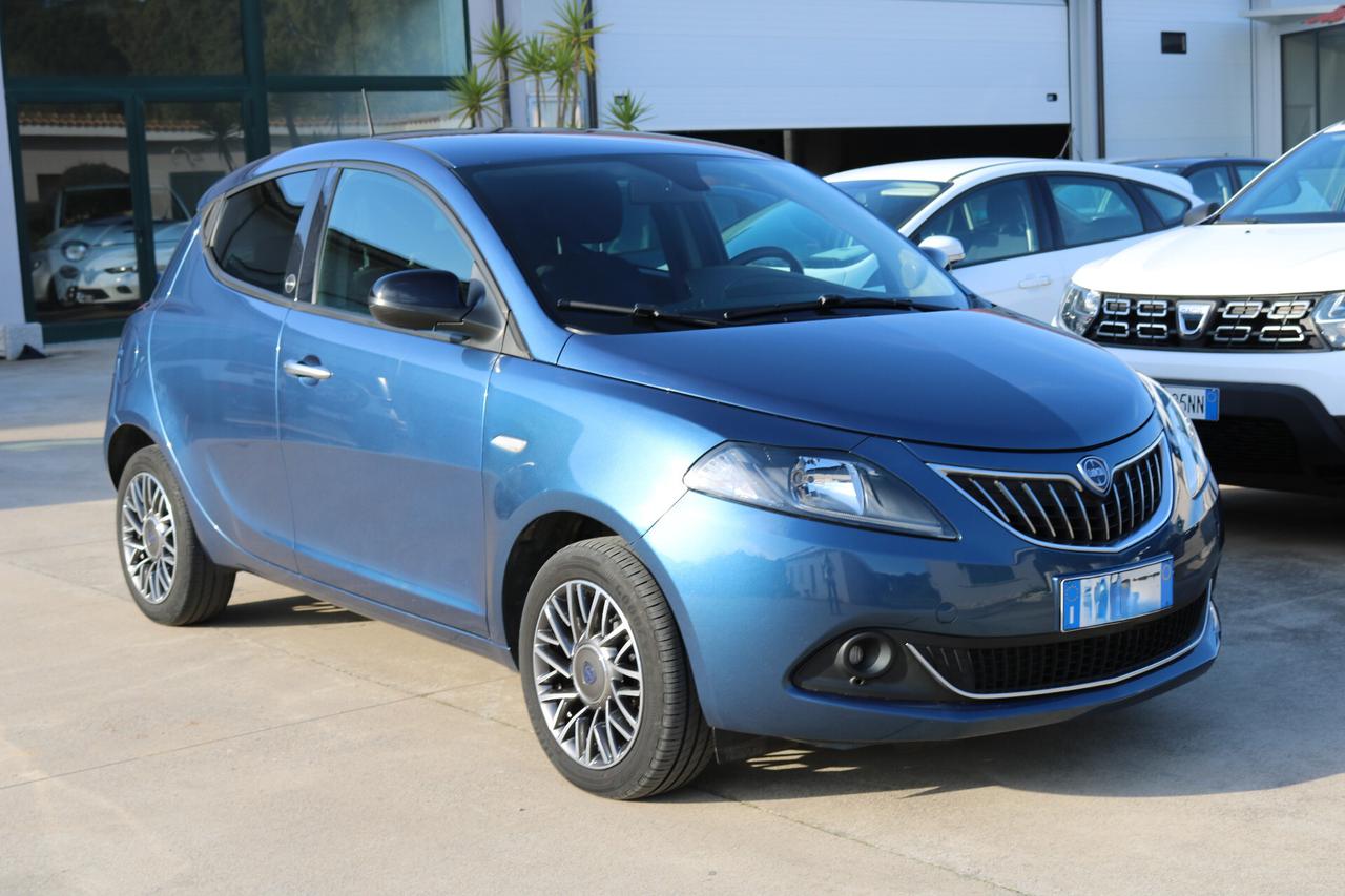 Lancia Ypsilon 1.0 FireFly 5 porte S&S Hybrid Ecochic Gold