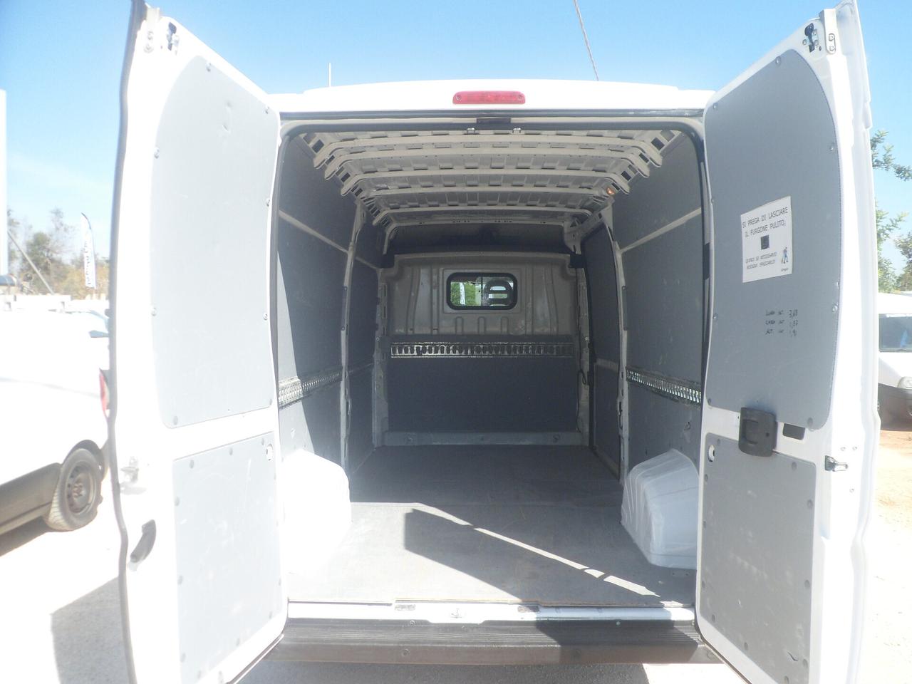 Fiat Ducato furgone lungo