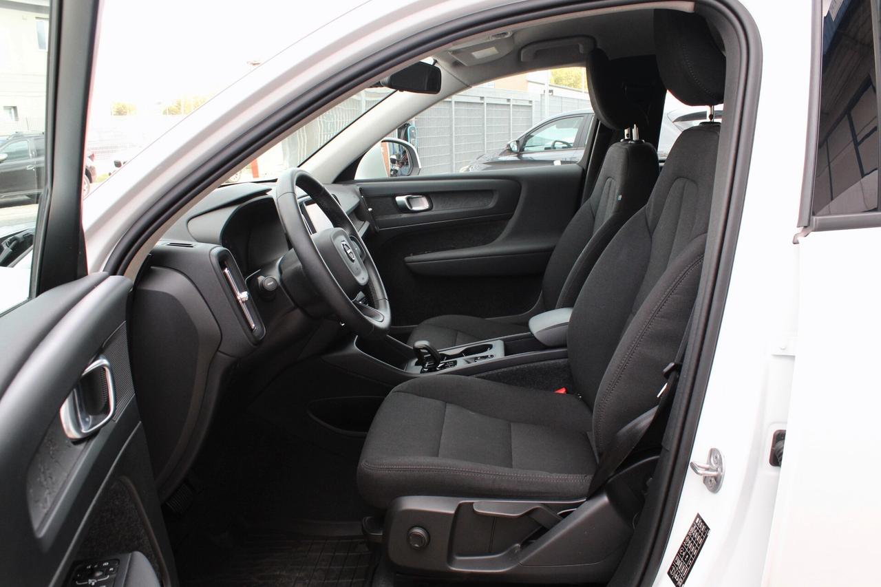 Volvo XC40 T2 automatico Essential