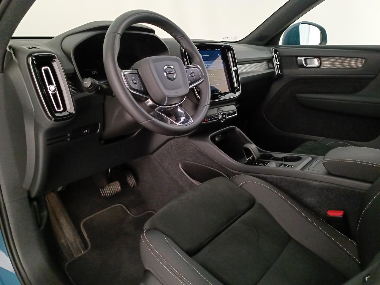VOLVO XC40 2023 - XC40 2.0 b3 Core auto