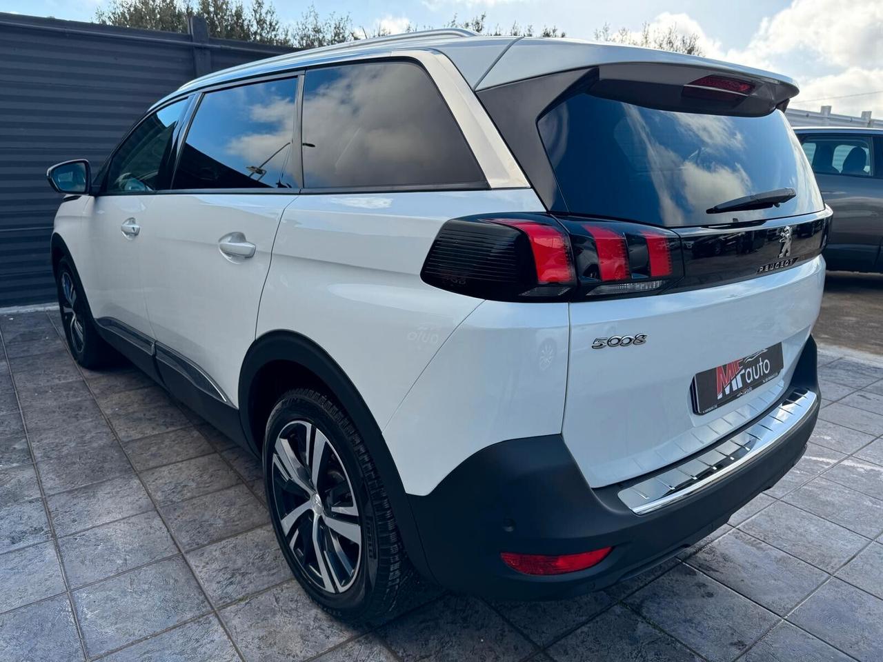 Peugeot 5008 1.5 HDI 7 POSTI 130 CV Allure