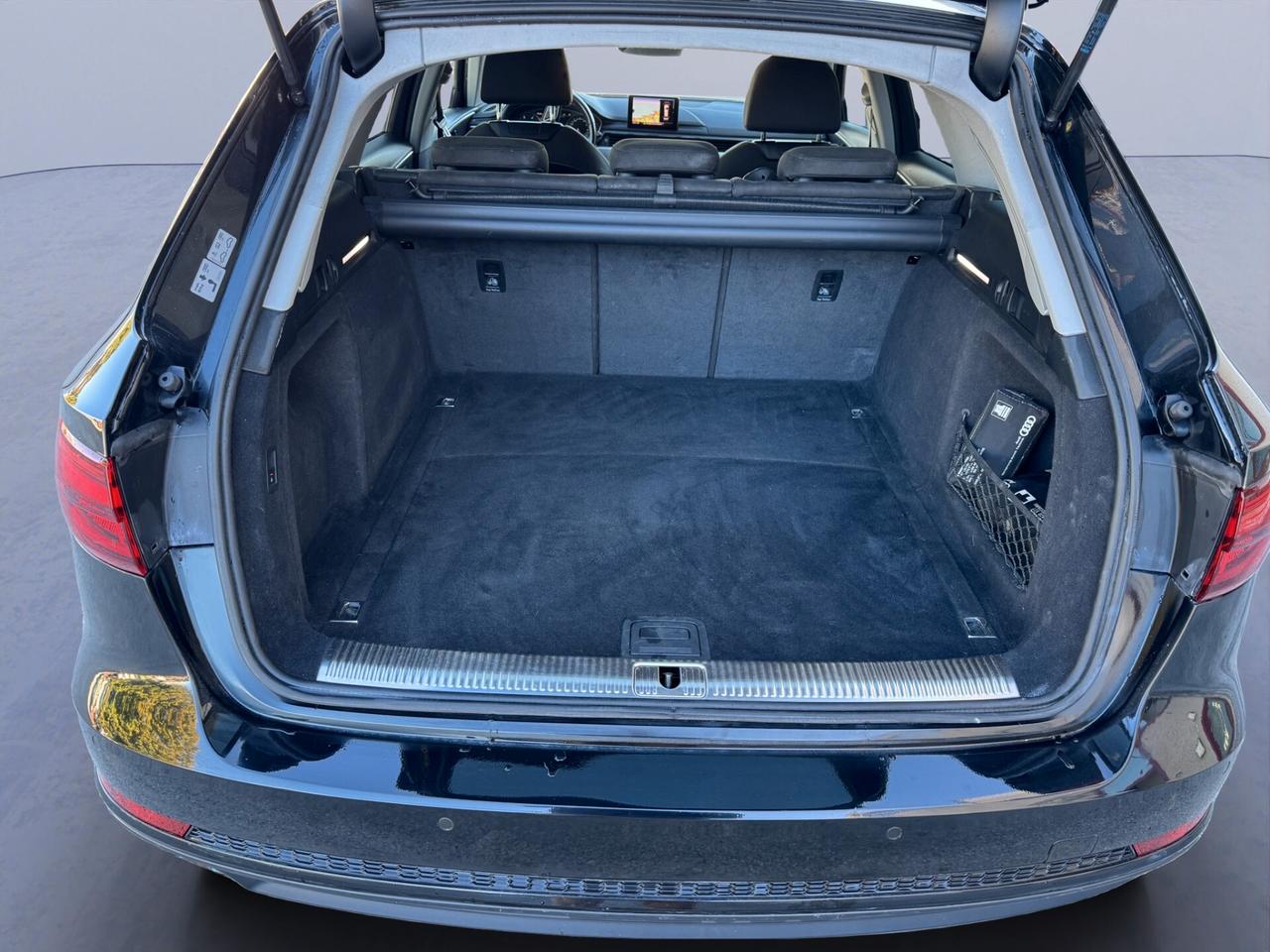 Audi A4 Avant 2.0 TDI 150 CV S-LINE