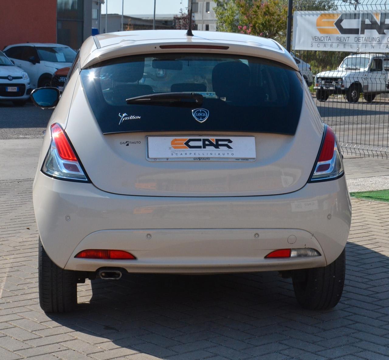 Lancia Ypsilon 1.2 69 CV 5 porte Gold