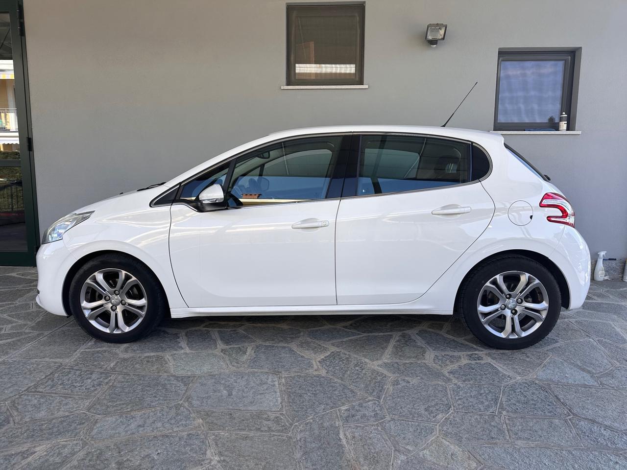Peugeot 208 3p 1.6 e-hdi 8v Active s&s