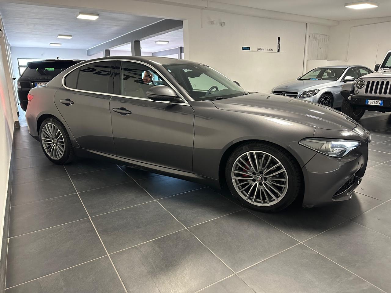 ALFA ROMEO GIULIA 2.2 T PELLE MARRONE 180CV UNIPRO