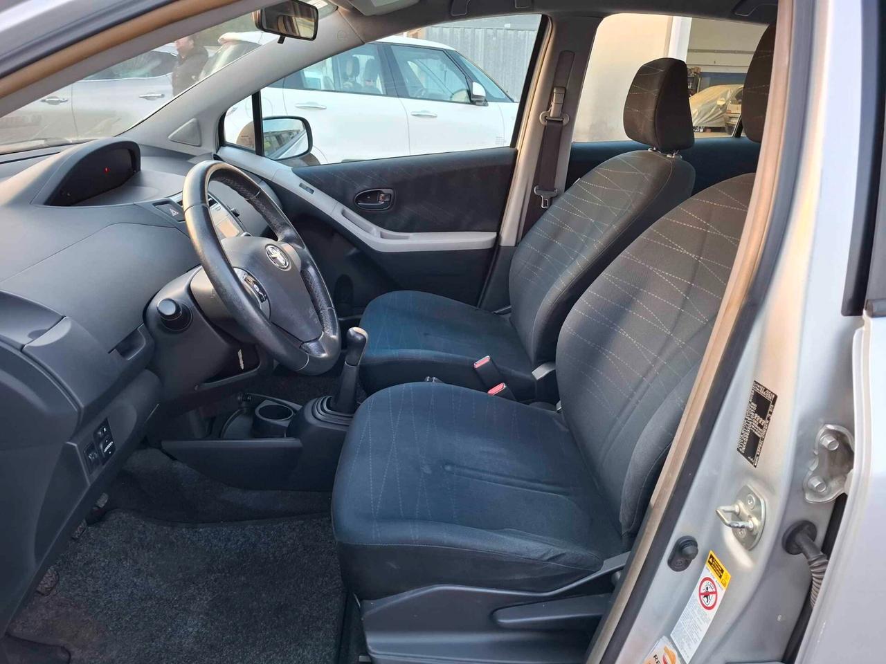 TOYOTA YARIS 1.0 BENZINA 5 PORTE - 2007