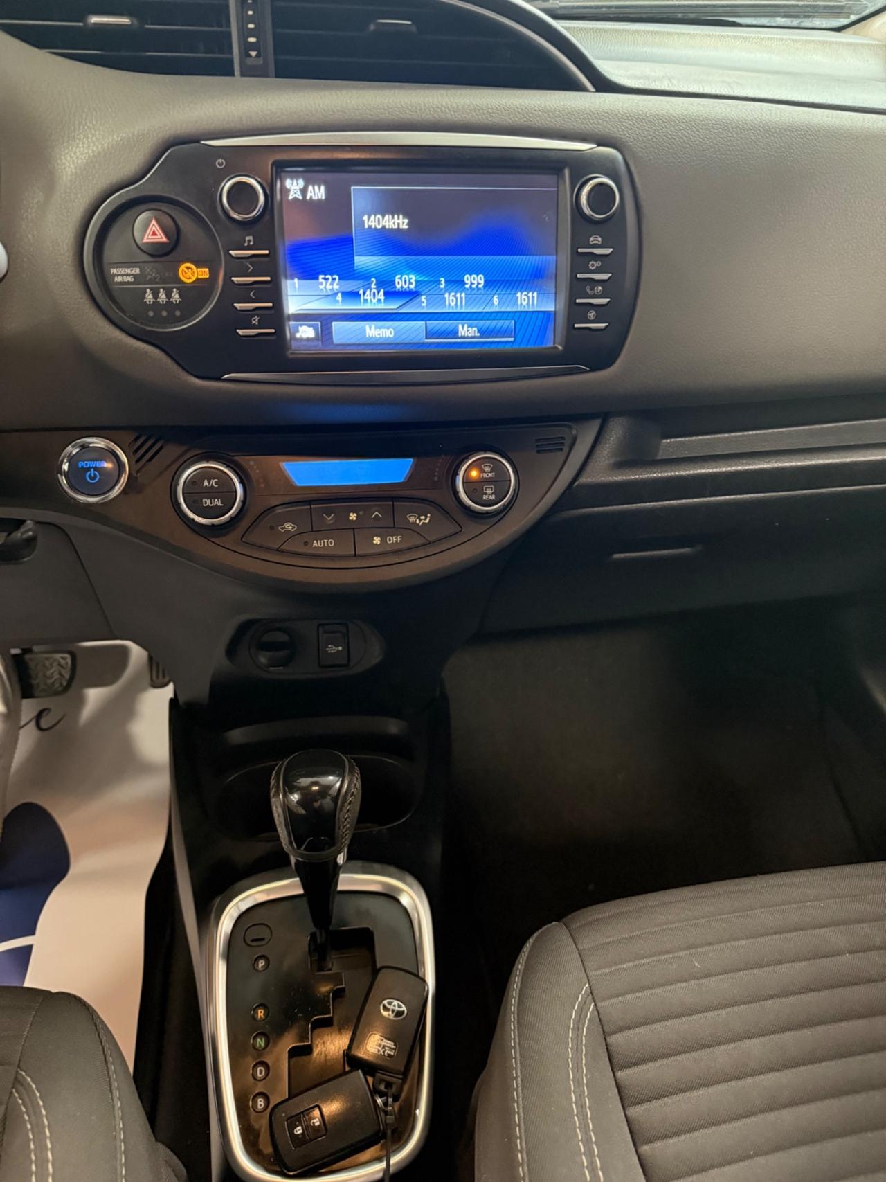 Toyota Yaris 1.5 Hybrid 5 porte Active Plus 73CV Ok Neopatentati