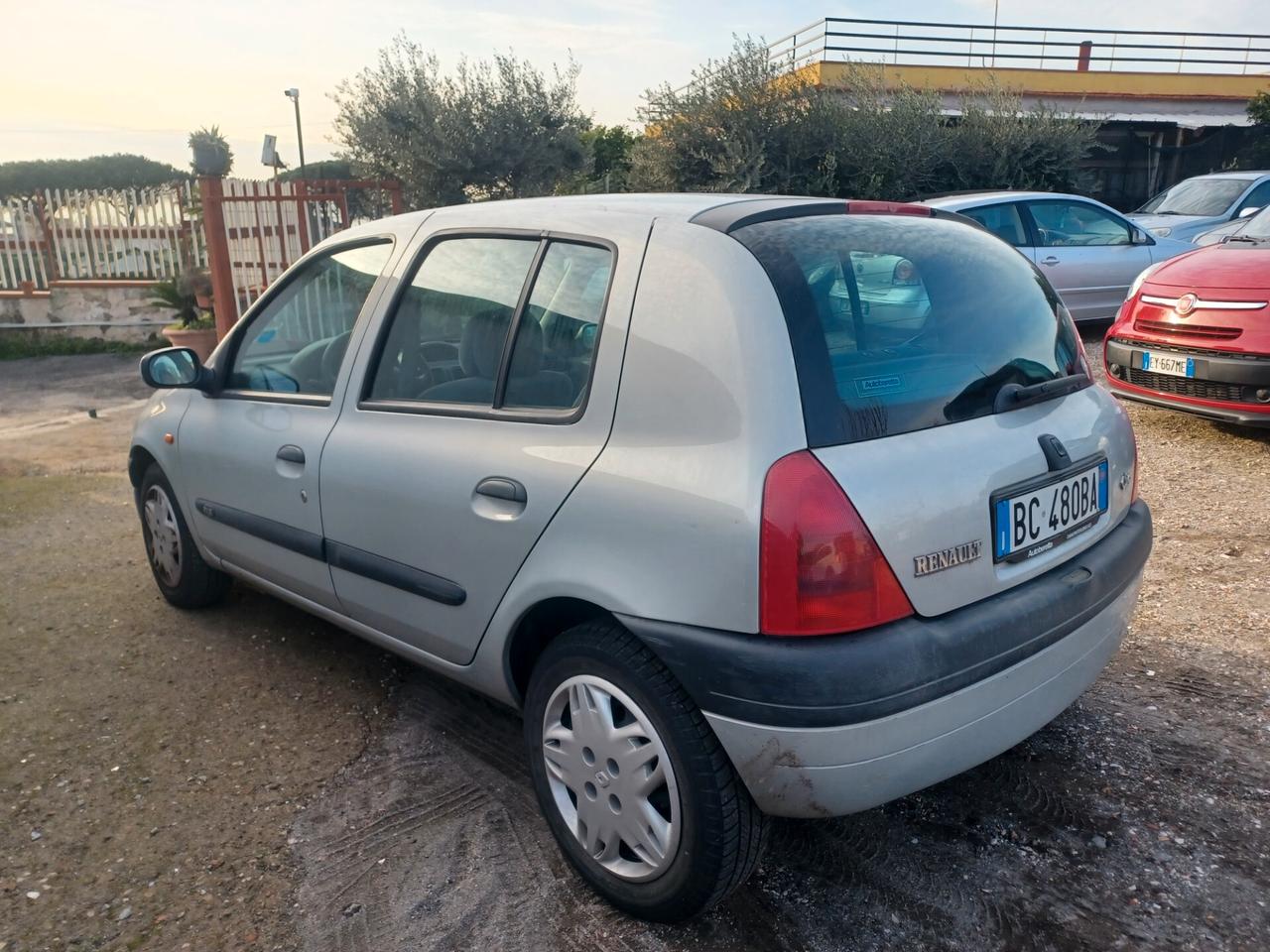 Renault Clio AUTOMATICA SOLO 30000 KM!!!!!