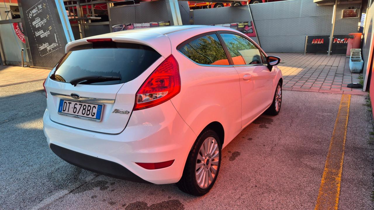 Ford Fiesta 1.2 82CV Titanium soli 39.000 km !!!