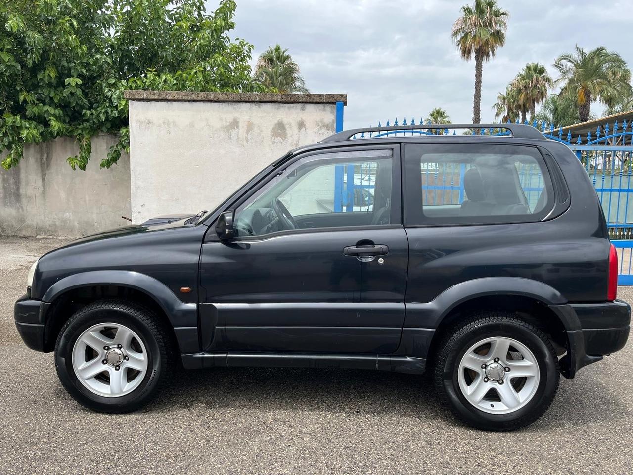 Suzuki grand vitara 3 P-2.0 td-4x4-2003