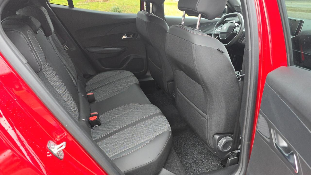 Peugeot 2008 PureTech 100 S&S Allure