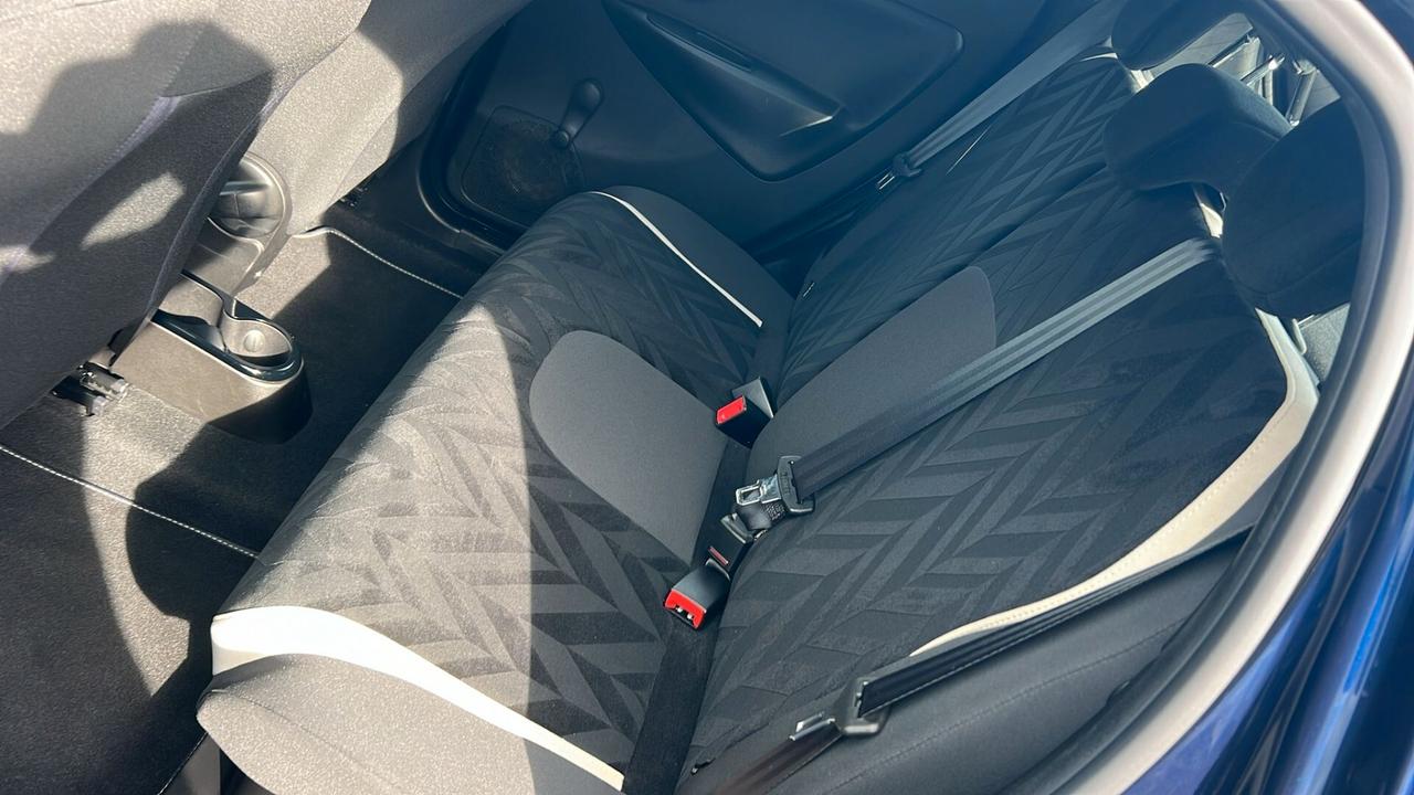 Lancia Ypsilon 1.2 69 CV 5 porte Gold neopatentati