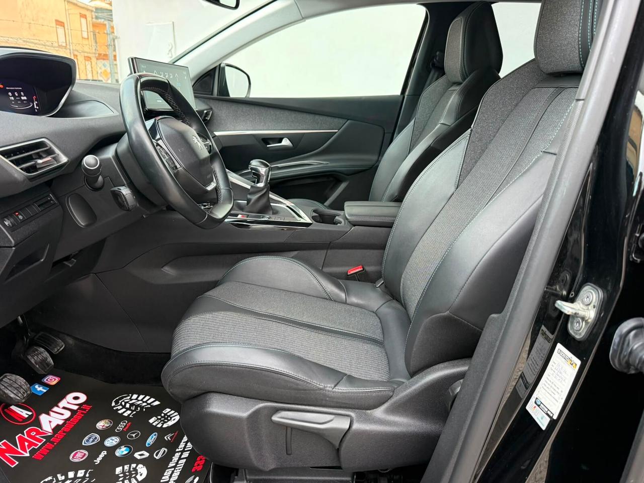 Peugeot 3008 BlueHDi 130 S&S Allure Pack 2022