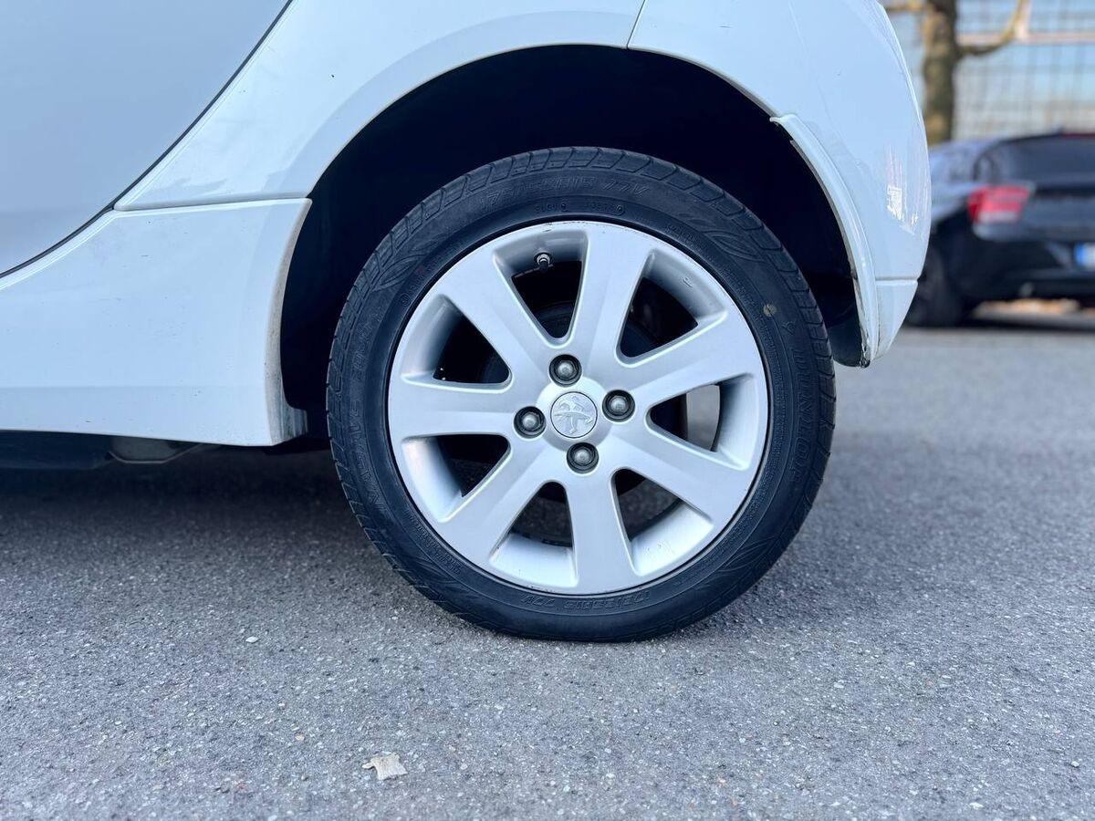 Peugeot iOn Active 49kW my13