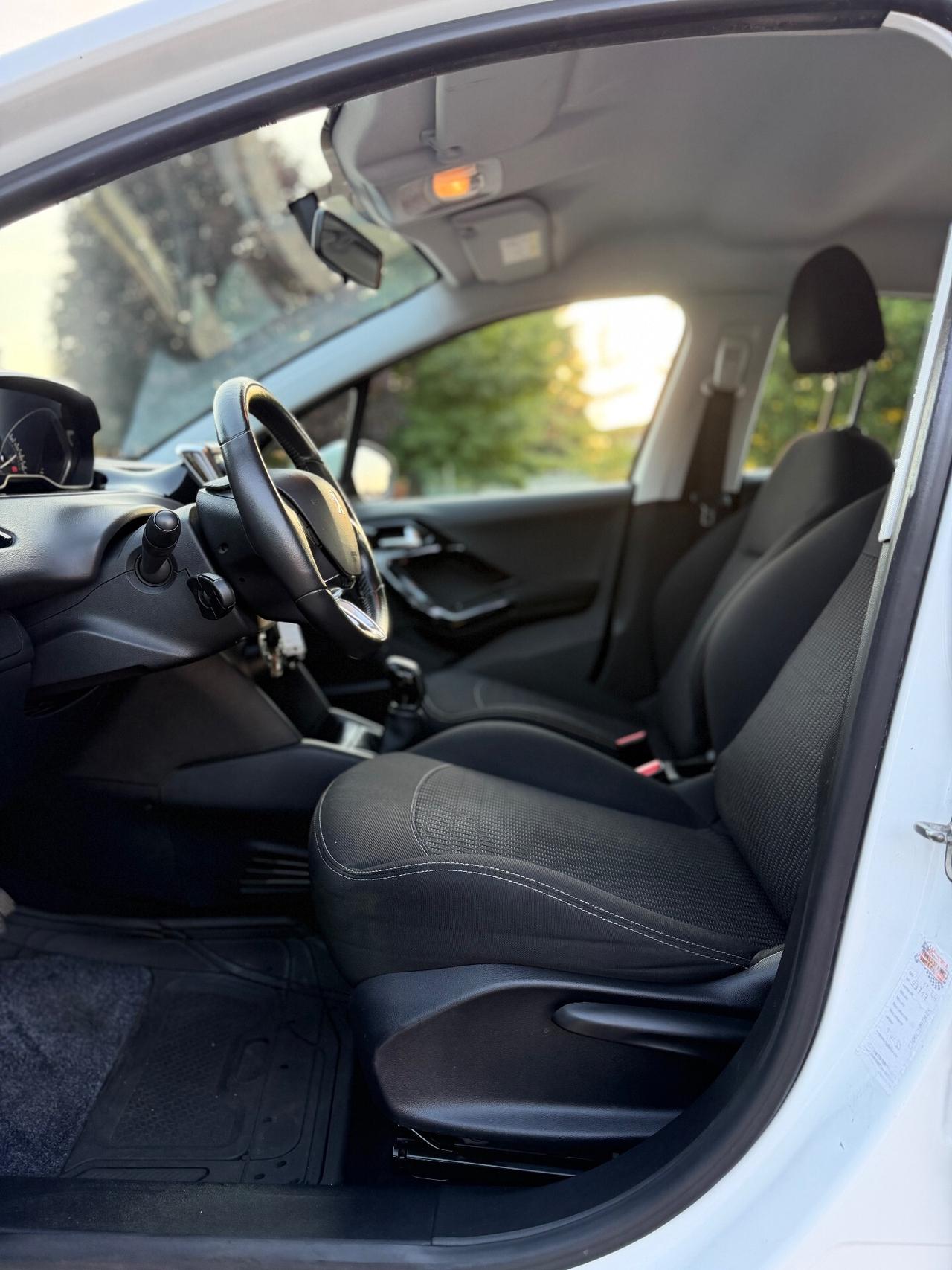 Peugeot 208 PureTech 100 Stop&Start 5 porte Allure