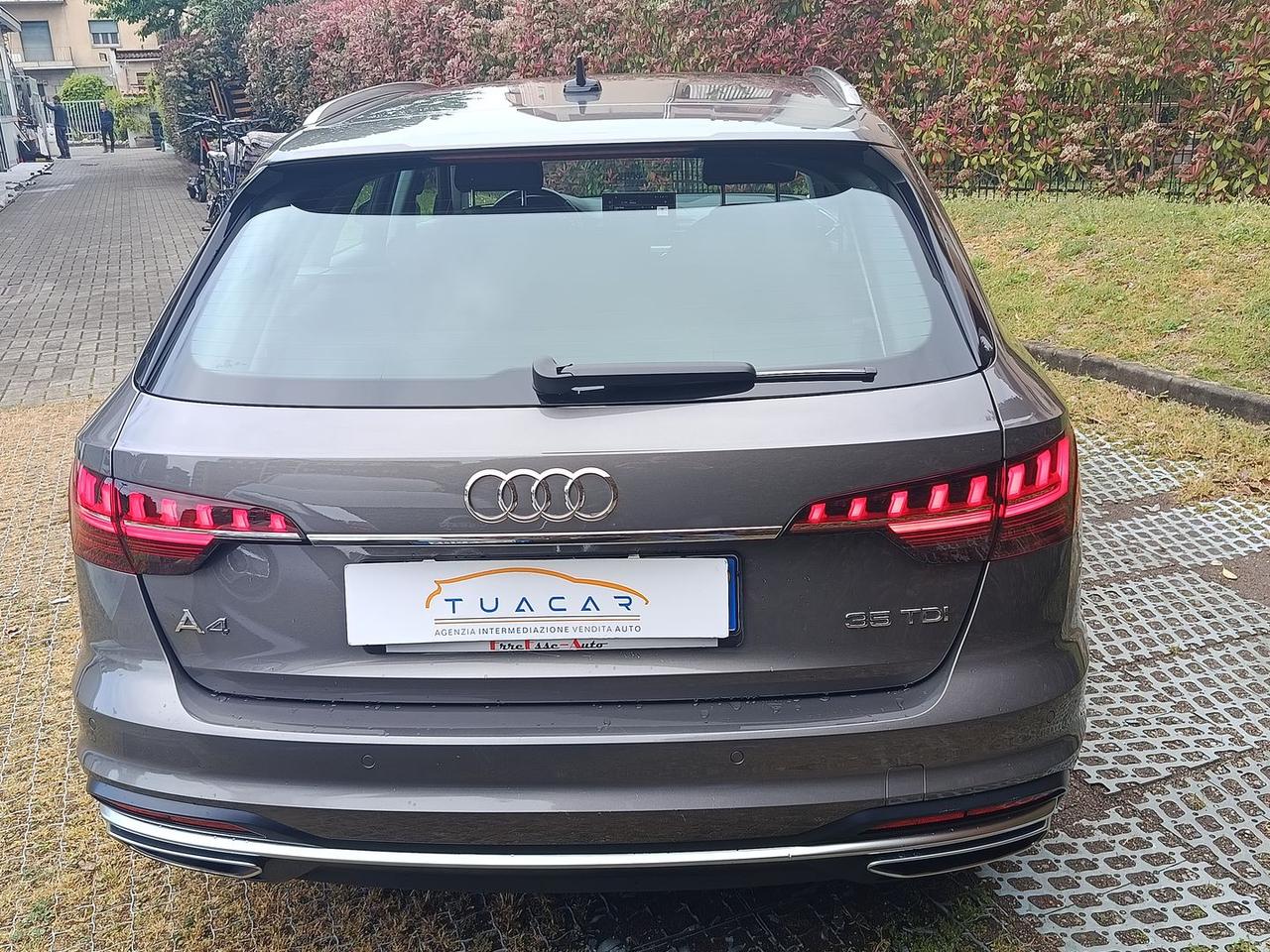 Audi A4 Business Advanced 2.0 35 TDI MHEV #10442