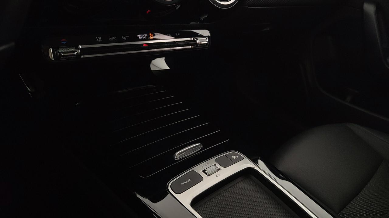 Mercedes-Benz CLA Shooting Brake 180 d Advanced auto