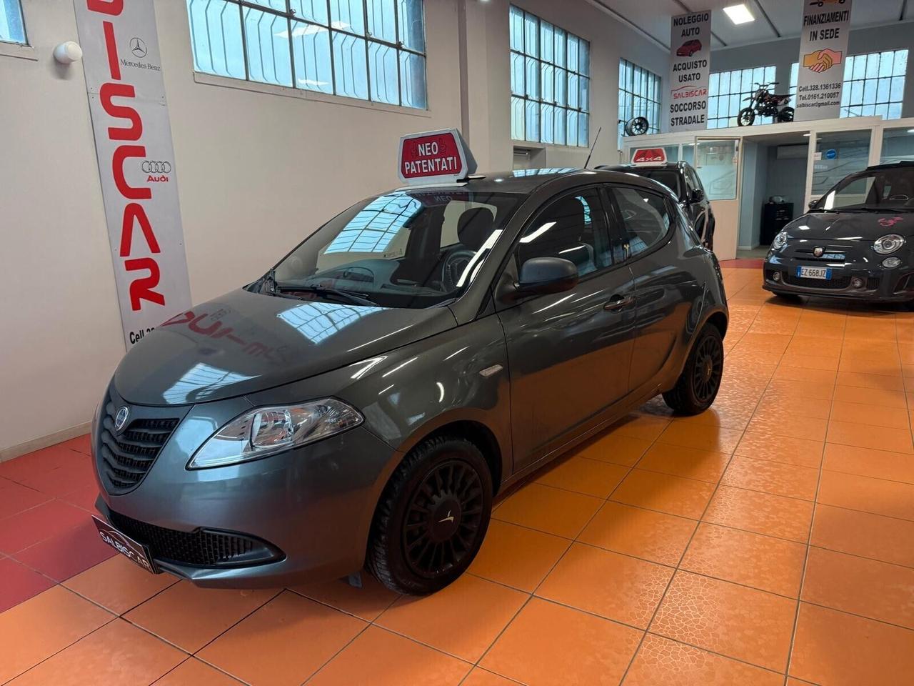 Lancia Ypsilon 1.2 69 CV 5 porte Gold