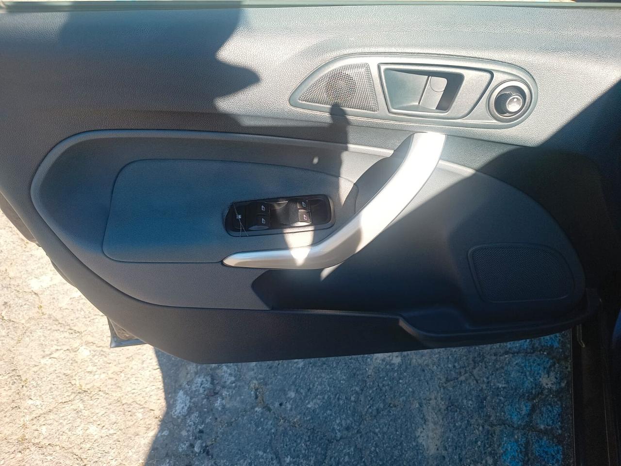 Ford Fiesta Titanium 1.6 TDCi 95cv 5 Porte