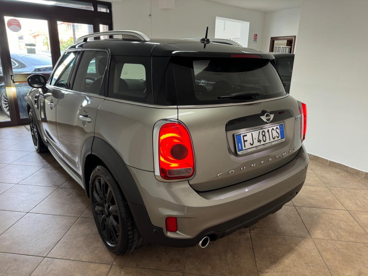 Mini Cooper D Countryman 2.0 HYPE Automatica