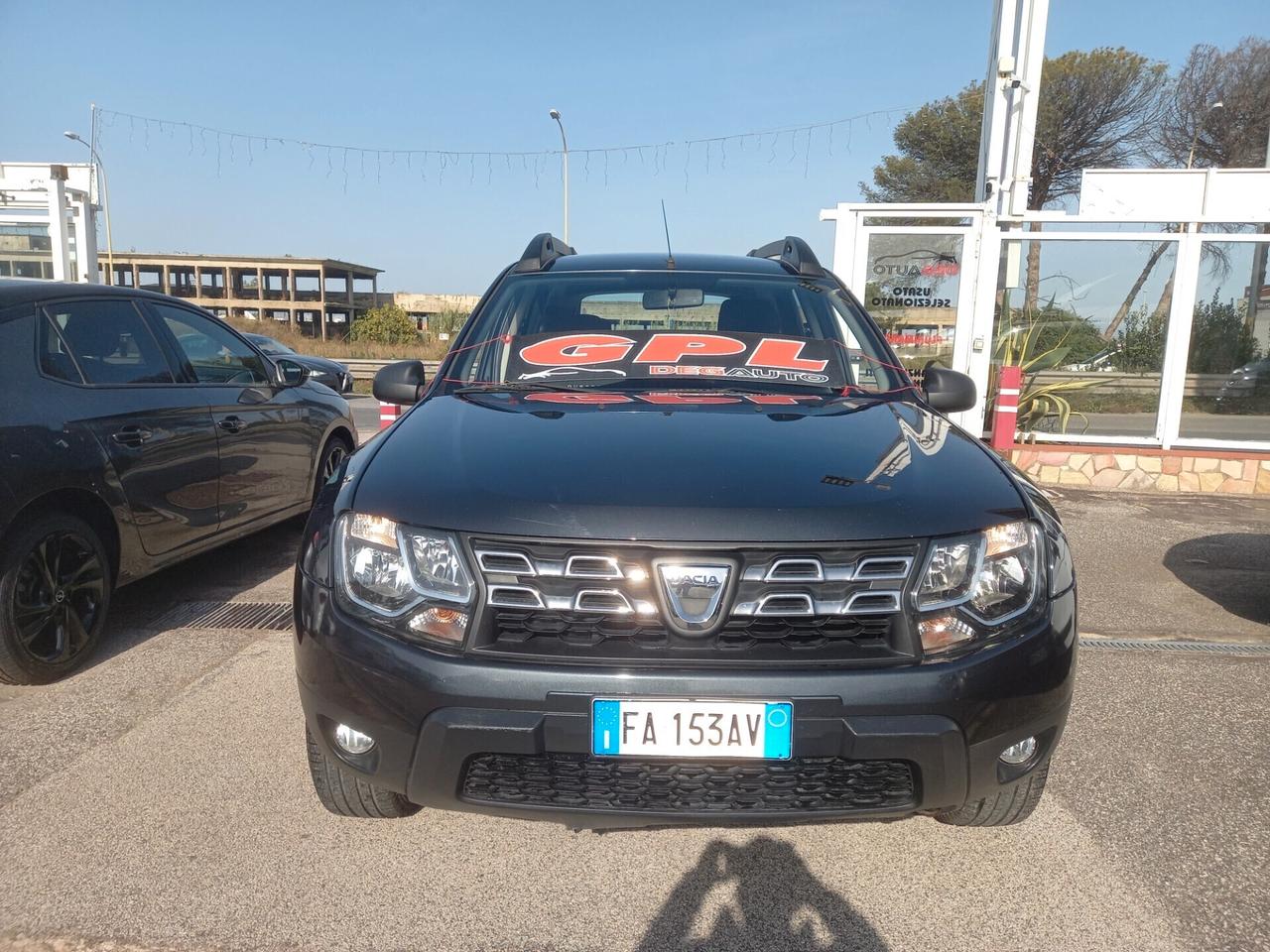 Dacia Duster 1.6 Gpl di Serie 105CV 4x2 Lauréate