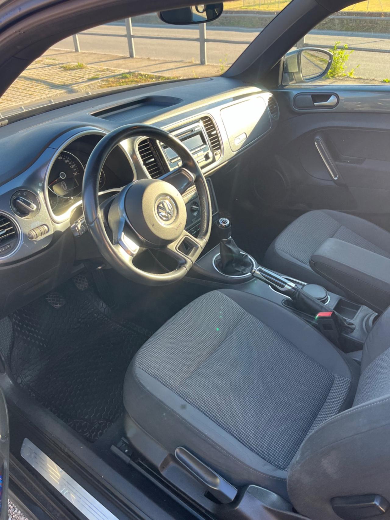 Volkswagen Maggiolino 1.6 TDI Design