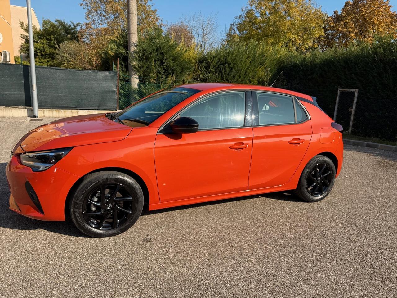 Opel Corsa 1.2 NEOPATENTATI - 12 MESI DI GARANZIA -