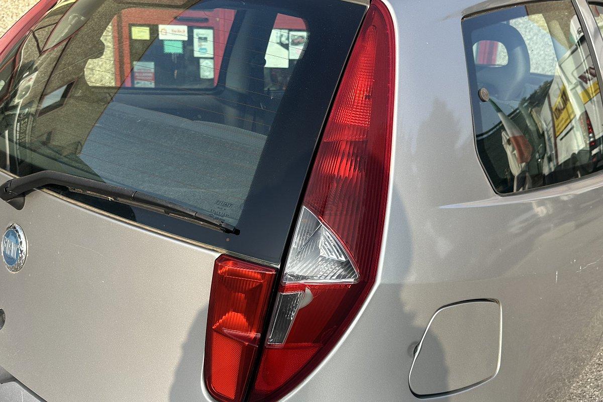 FIAT Punto 1.2i cat 3 porte EL