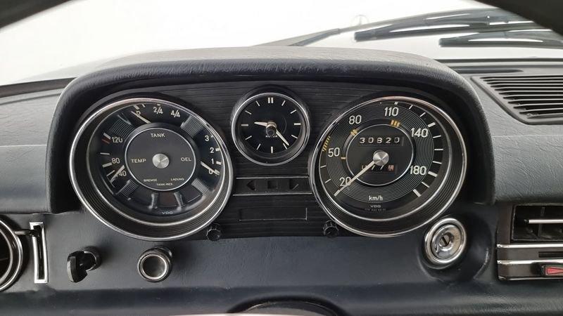 Mercedes-Benz W115 200 200 8 - condizioni impeccabili