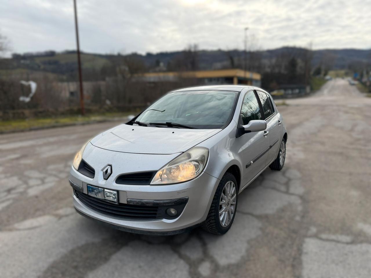 Renault Clio 1.2 16V 5 porte Le Iene