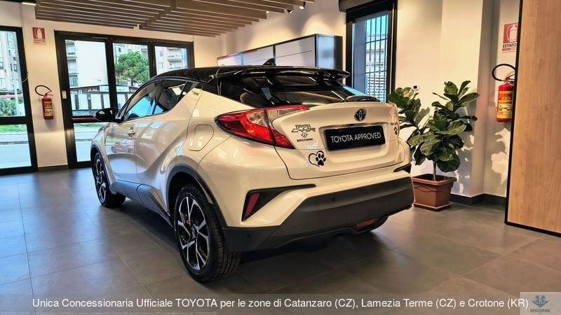 Toyota C-HR 1.8 Hybrid E-CVT Dynamic