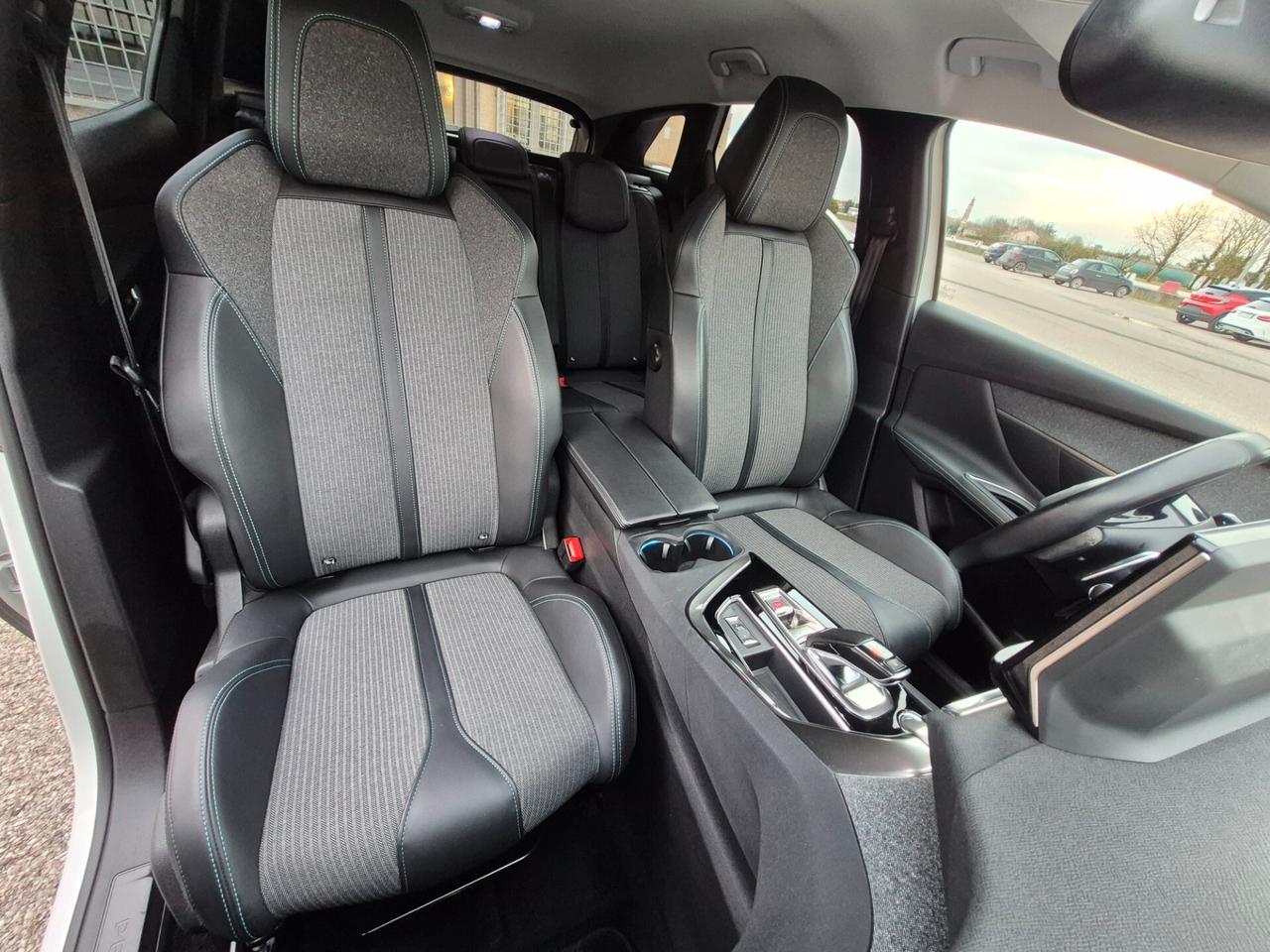 Peugeot 3008 BlueHDi 130 S&S EAT8 Allure Pack