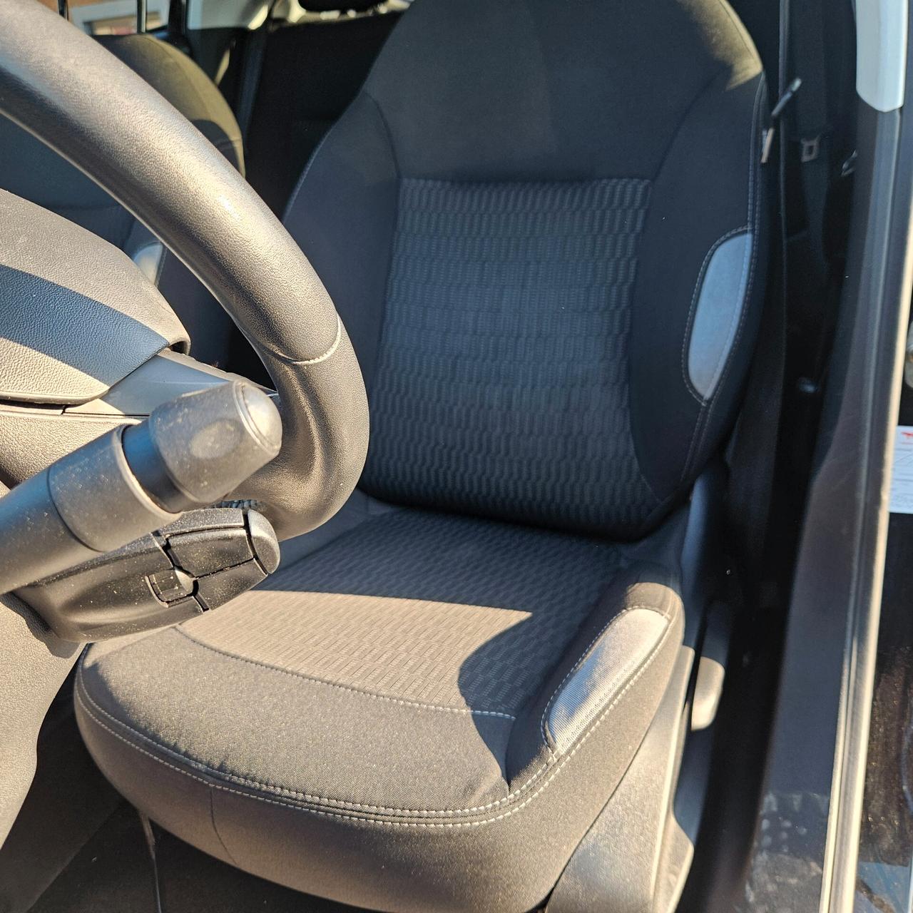 Peugeot 208 UNIPRO NEOPATENTATI PREZZO REALE E FINALE