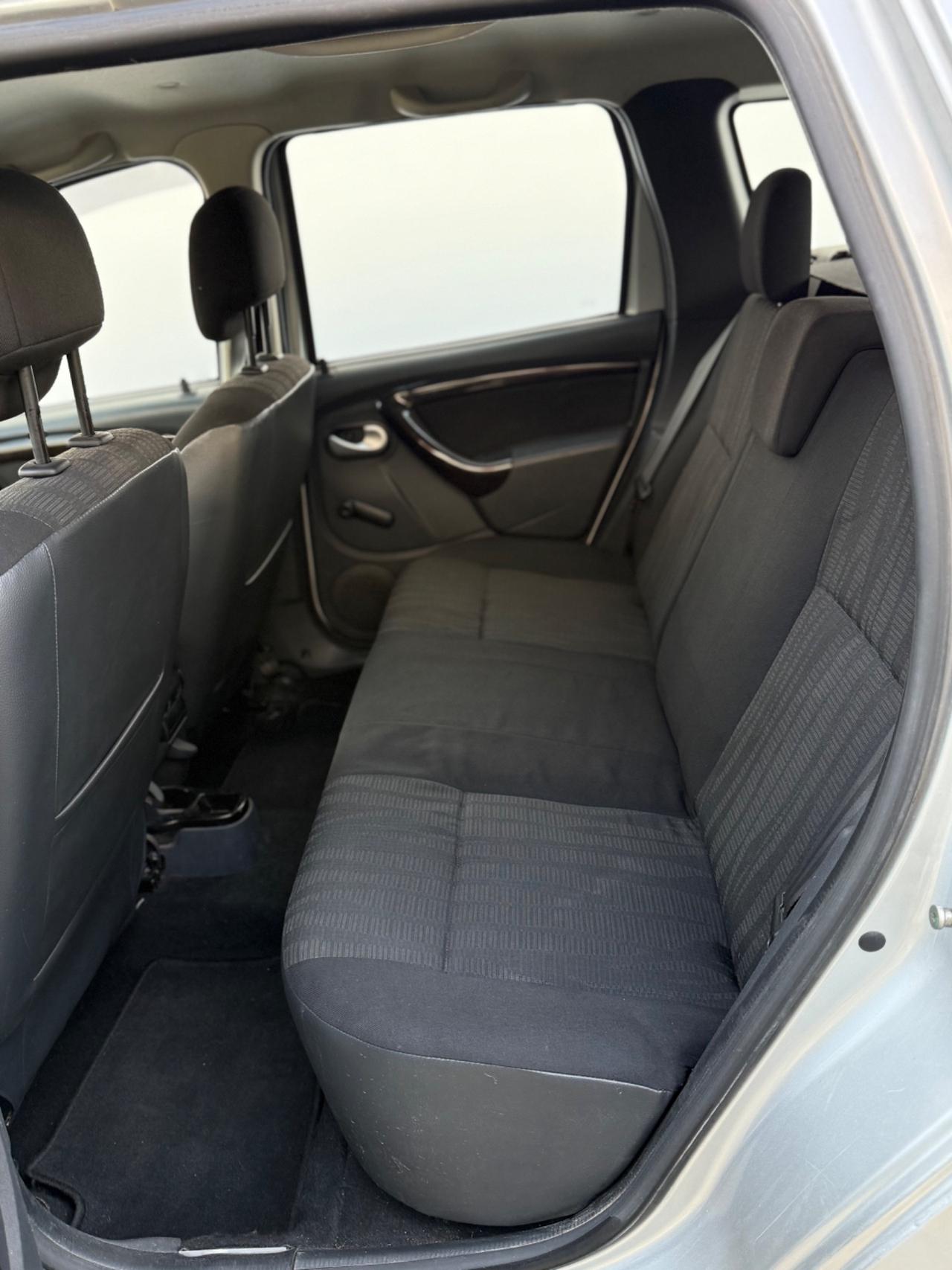 Dacia Duster 1.6 GPL DI SERIE 2032 GANCIO NEOPATENTATU